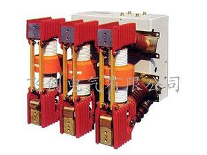 ZN12-12真空断路器
